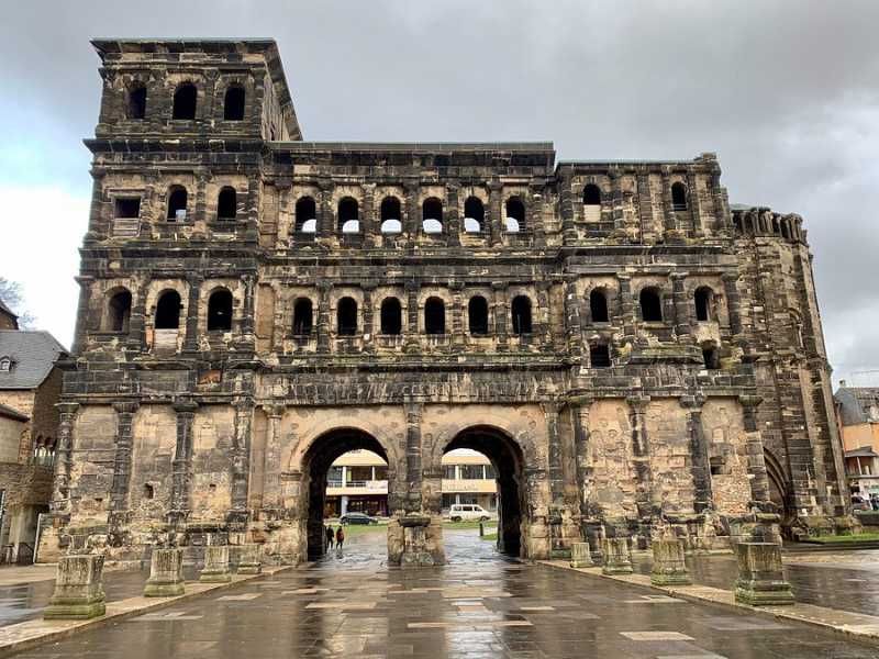 Famous Gates of the Ancient World