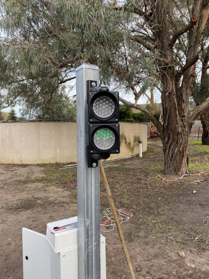 Integrated traffic light system.